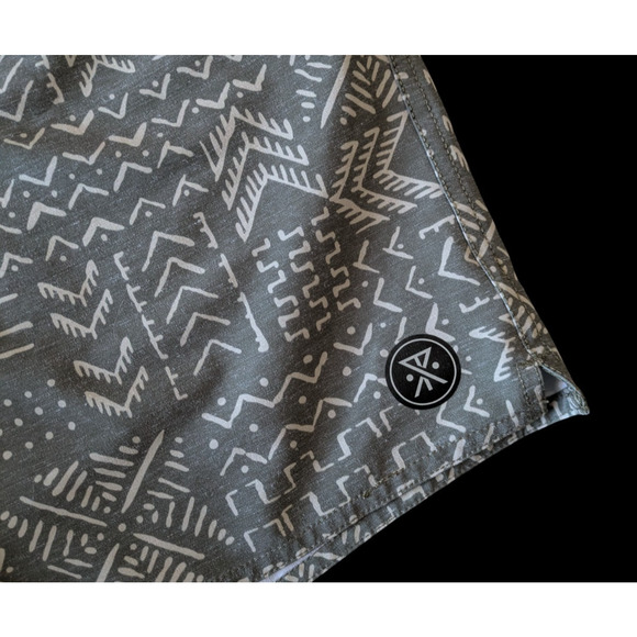 Roark Shorey Souk Military Green Elastic Waist Trunks Surf Board Shorts Aztec L - Picture 5 of 7
